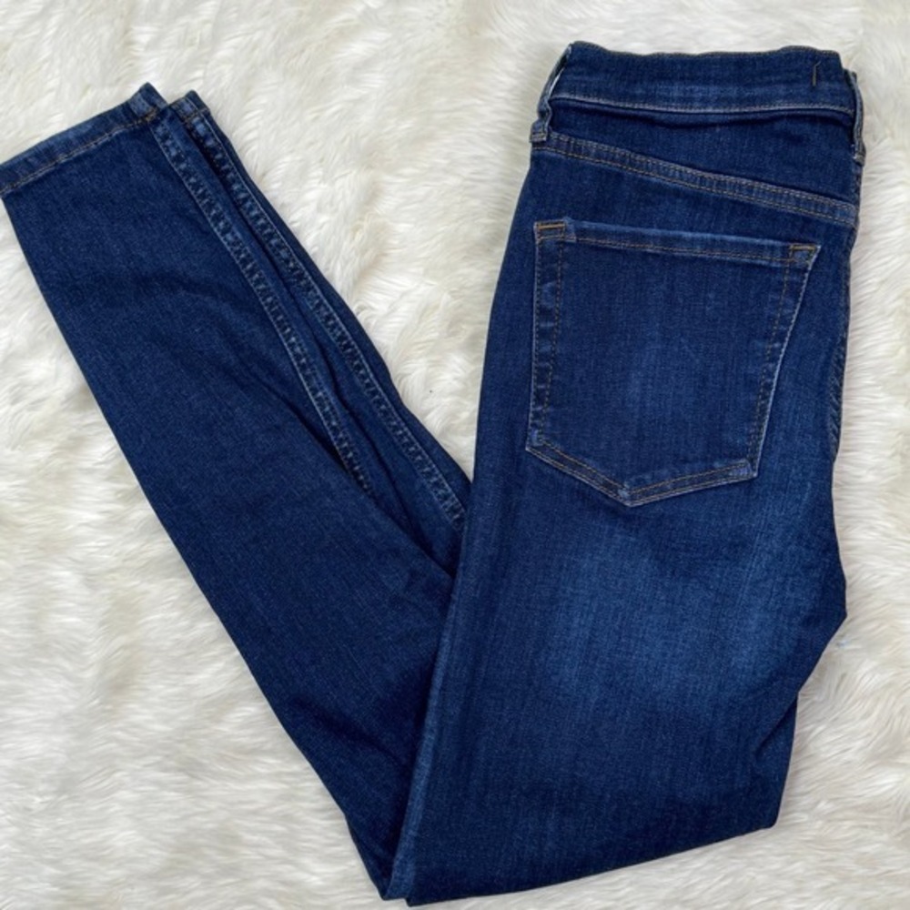 Free People Distressed Jeans Dark Wash Ripped Knee Size 26 - Picture 10 of 10